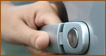 Interstate Locksmith Shop Phoenix, AZ 480-612-9237 - 20-keys-locked-in-car