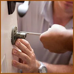 Interstate Locksmith Shop Phoenix, AZ 480-612-9237 - 3-cheap-locksmith